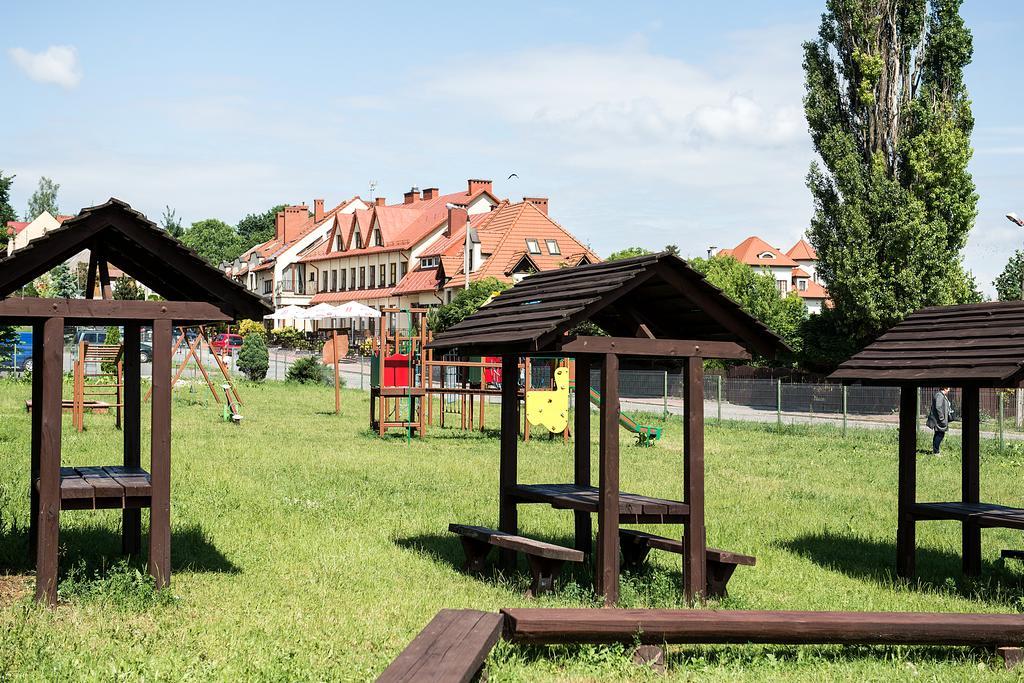 Hotel Karczowka Kielce Buitenkant foto
