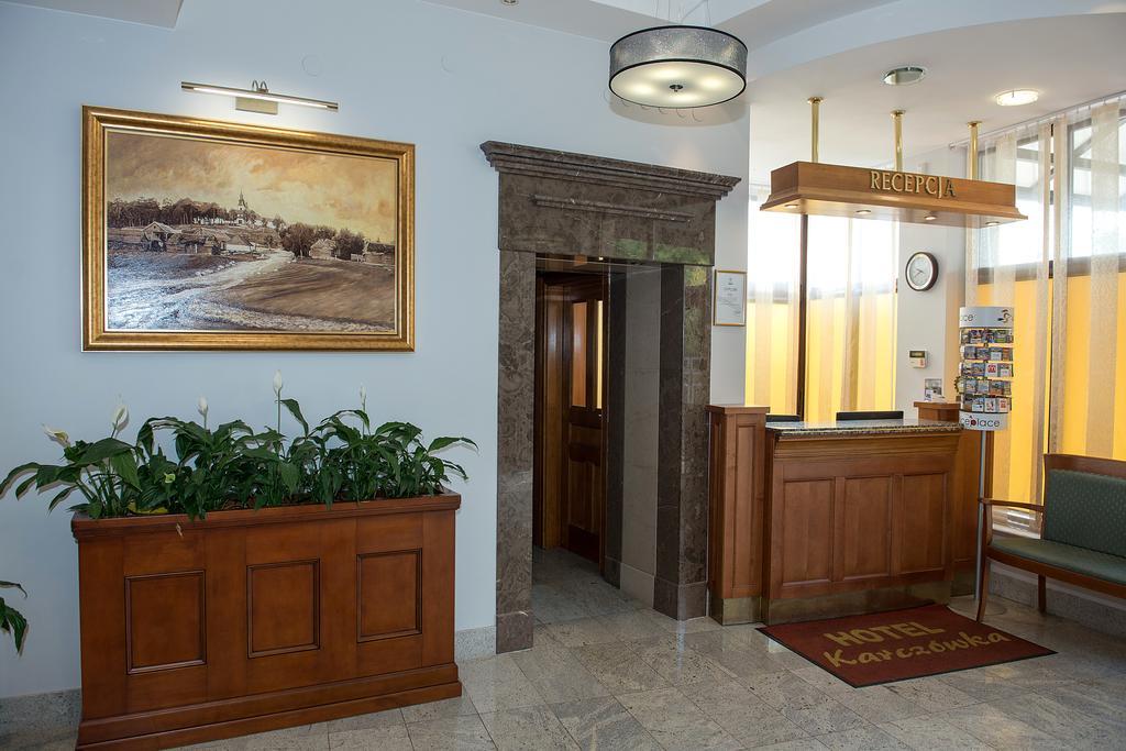 Hotel Karczowka Kielce Buitenkant foto