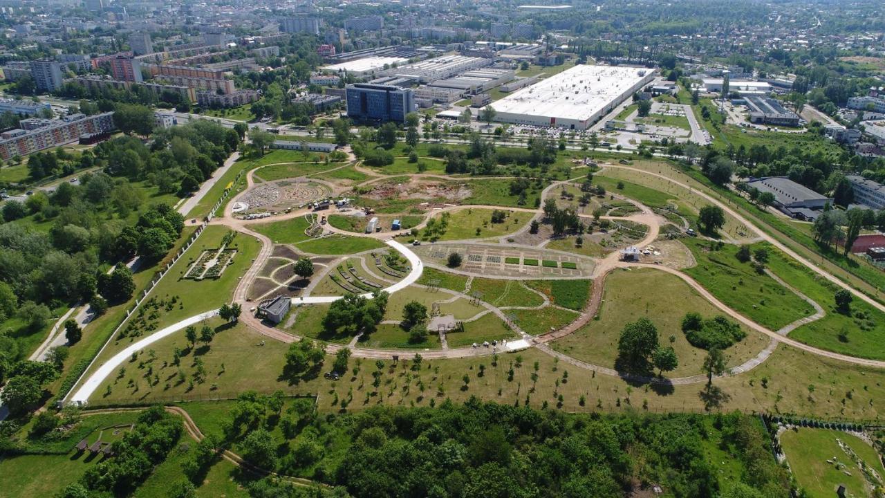 Hotel Karczowka Kielce Buitenkant foto
